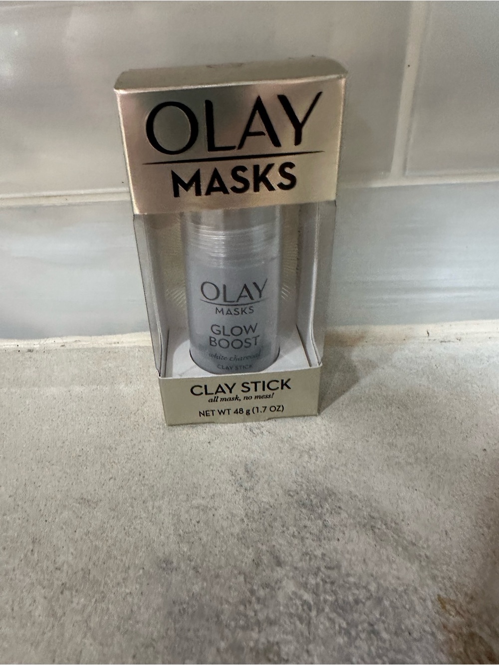 OLAY Masks Glow Boost Clay Stick - Silver and White